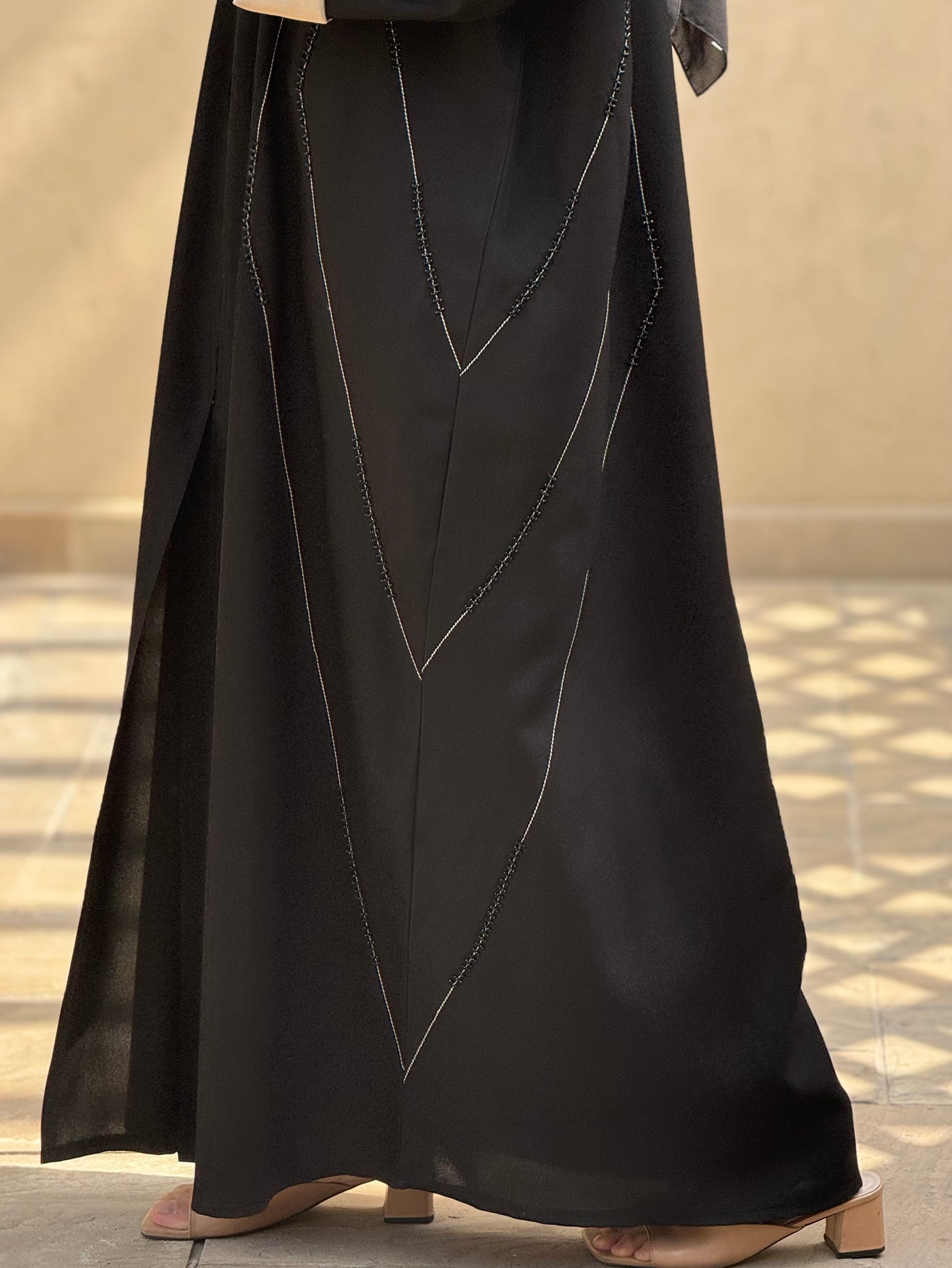 ABAYA Noire avec doublure beige